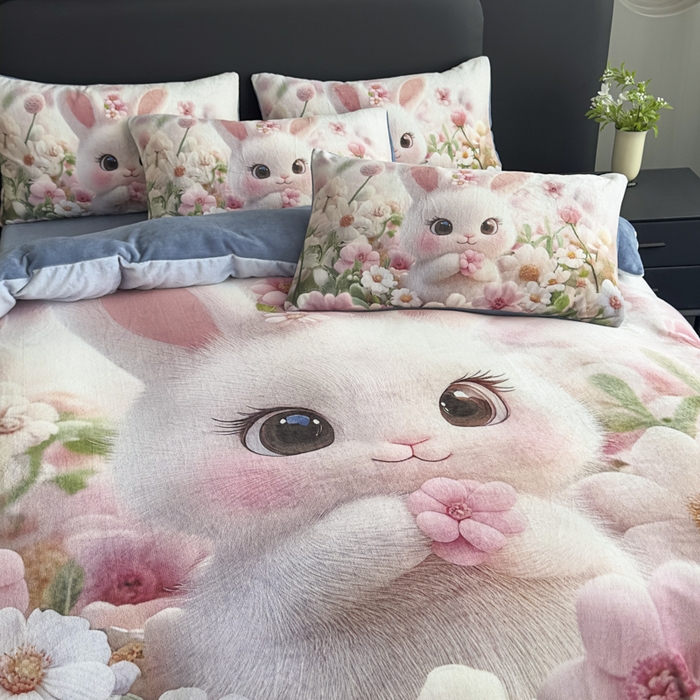 91家纺网 家纺一手货源 找家纺 宝薇 2025新款5D数码印染大卡通牛奶绒四件套 桃花兔