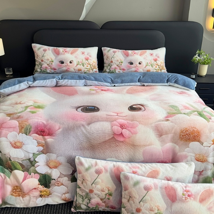 91家纺网 家纺一手货源 找家纺 宝薇 2025新款5D数码印染大卡通牛奶绒四件套 桃花兔