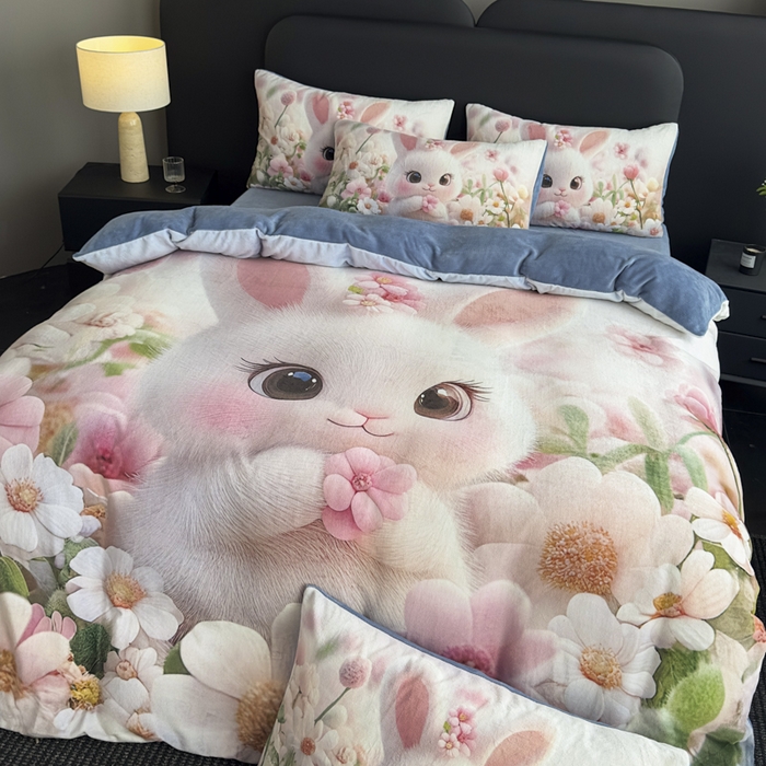 91家纺网 家纺一手货源 找家纺 宝薇 2025新款5D数码印染大卡通牛奶绒四件套 桃花兔