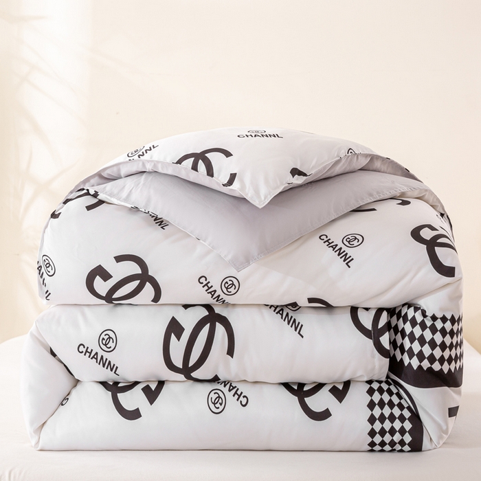 91家纺网 家纺一手货源 找家纺 好老表被业 2025新款印花云朵棉冬被四季被被子被芯 轻奢白