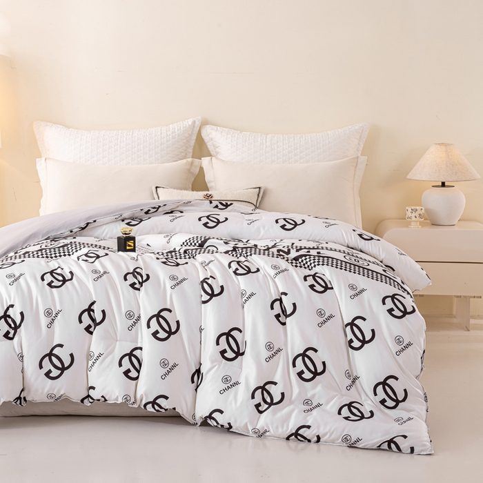 91家纺网 家纺一手货源 找家纺 好老表被业 2025新款印花云朵棉冬被四季被被子被芯 轻奢白