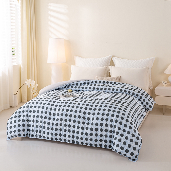 91家纺网 家纺一手货源 找家纺 好老表被业 2025新款印花云朵棉冬被四季被被子被芯 四叶星韵