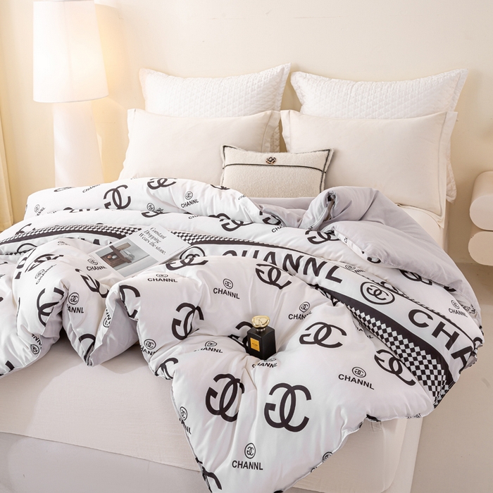 91家纺网 家纺一手货源 找家纺 好老表被业 2025新款印花云朵棉冬被四季被被子被芯 轻奢白