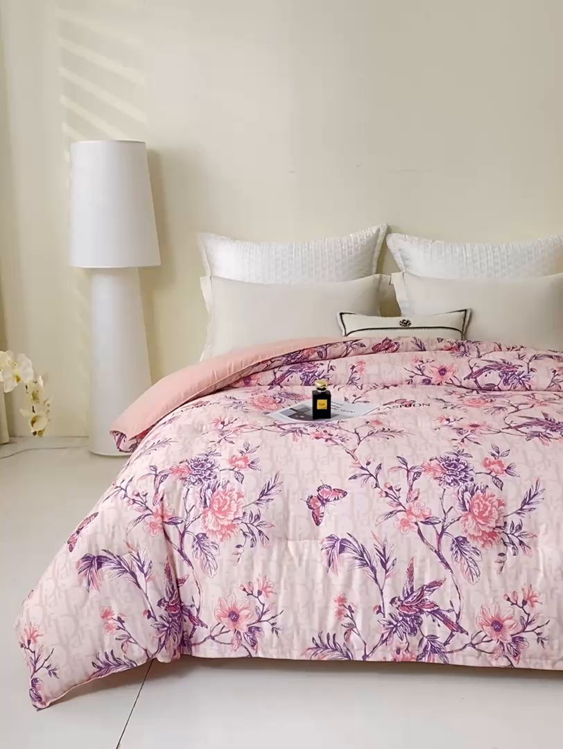 91家纺网 家纺一手货源 找家纺 好老表被业 2025新款印花云朵棉冬被四季被被子被芯 雅韵枝头