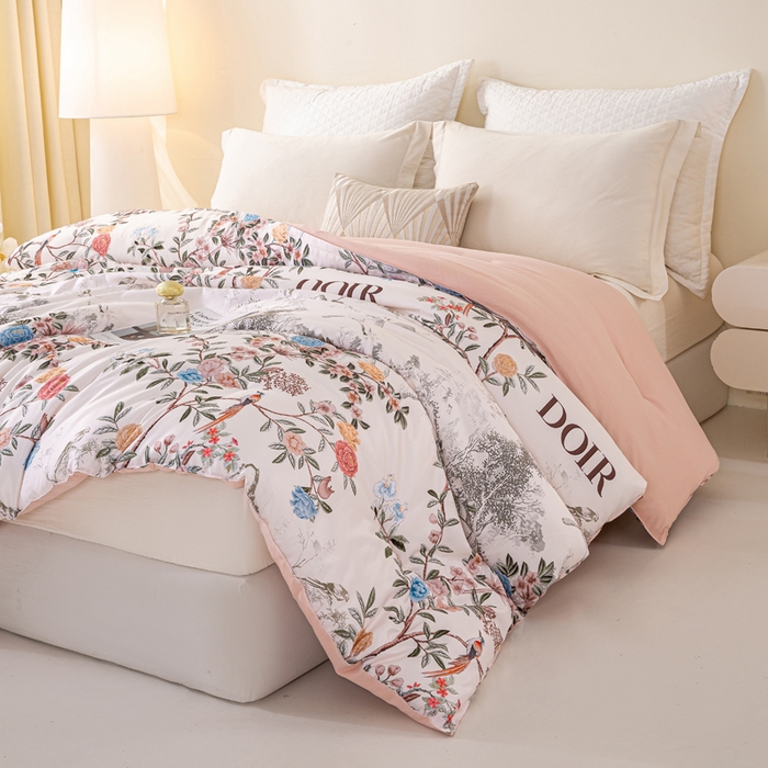 91家纺网 家纺一手货源 找家纺 好老表被业 2025新款印花云朵棉冬被四季被被子被芯 枝漾花庭