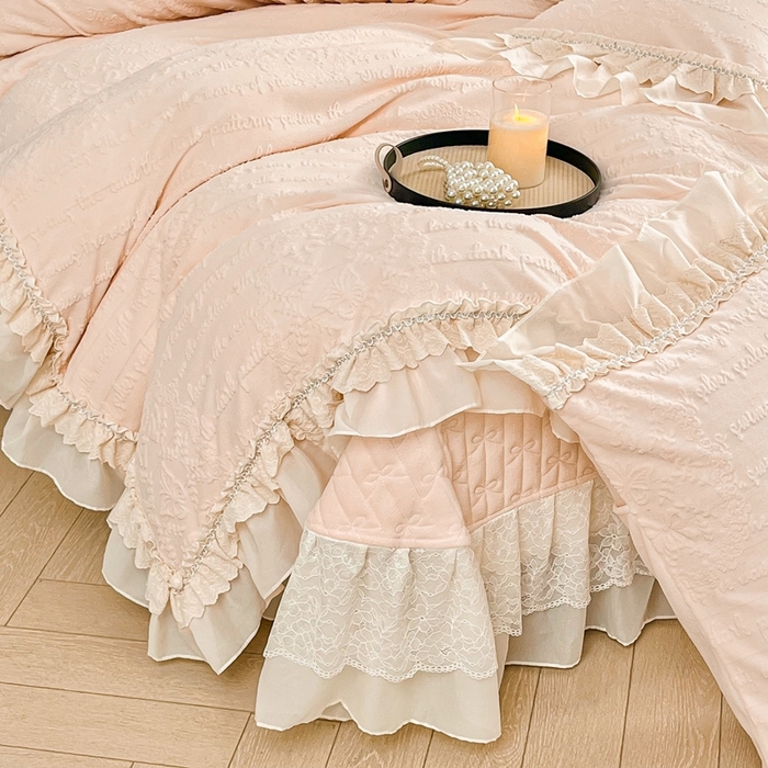 91家纺网 家纺一手货源 找家纺 （总）胜权家纺 2025秋冬新款A类全消光高克重5D雕花牛奶绒夹棉床盖单品系列