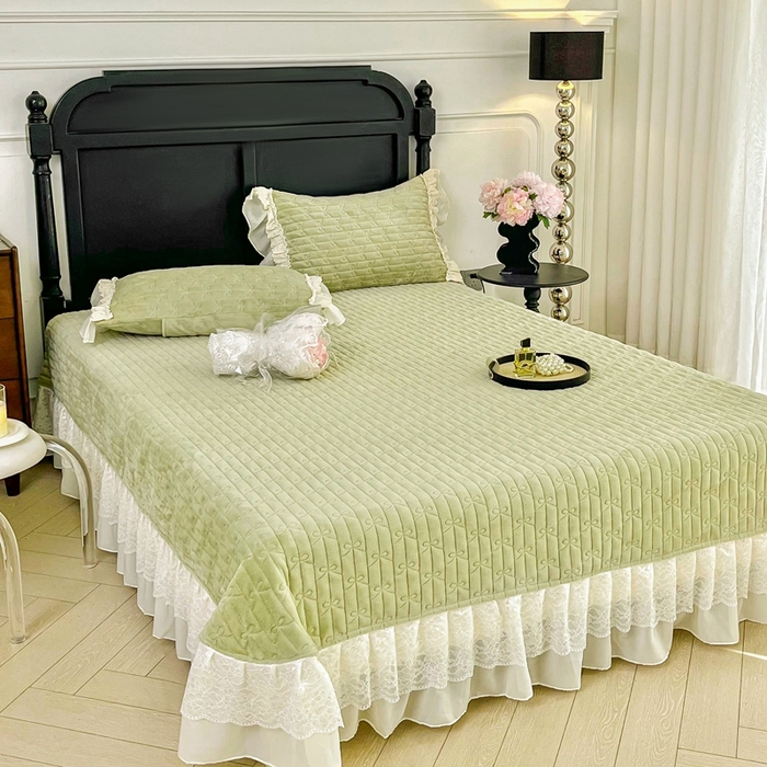 91家纺网 家纺一手货源 找家纺 胜权家纺 2025秋冬新款A类全消光高克重5D雕花牛奶绒夹棉床盖单品系列 奥威亚-绿