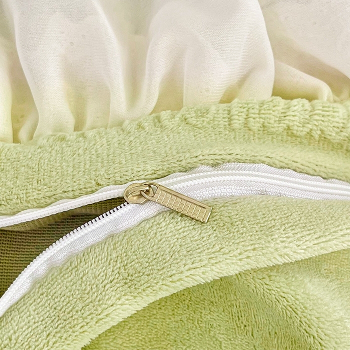 91家纺网 家纺一手货源 找家纺 胜权家纺 2025秋冬新款A类全消光高克重5D雕花牛奶绒夹棉床盖单品系列 奥威亚-绿