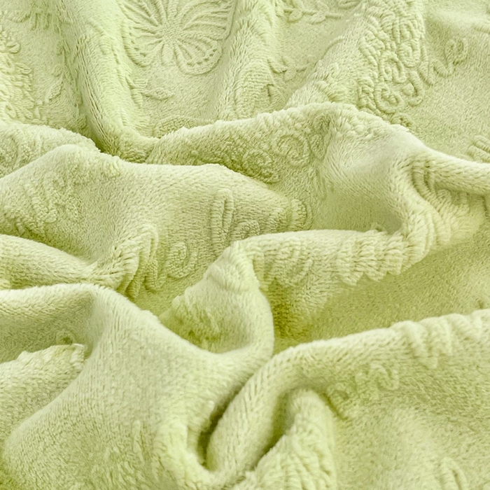 91家纺网 家纺一手货源 找家纺 胜权家纺 2025秋冬新款A类全消光高克重5D雕花牛奶绒夹棉床盖单品系列 奥威亚-绿