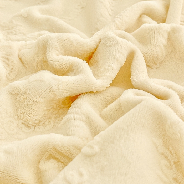 91家纺网 家纺一手货源 找家纺 胜权家纺 2025秋冬新款A类全消光高克重5D雕花牛奶绒夹棉床盖单品系列 奥威亚米