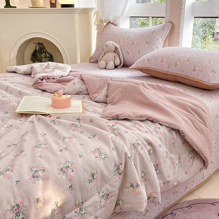 91家纺网 家纺一手货源 找家纺 澜妃 2025春夏新款云感双层纱夏被夏凉被空调被四件套 初暖