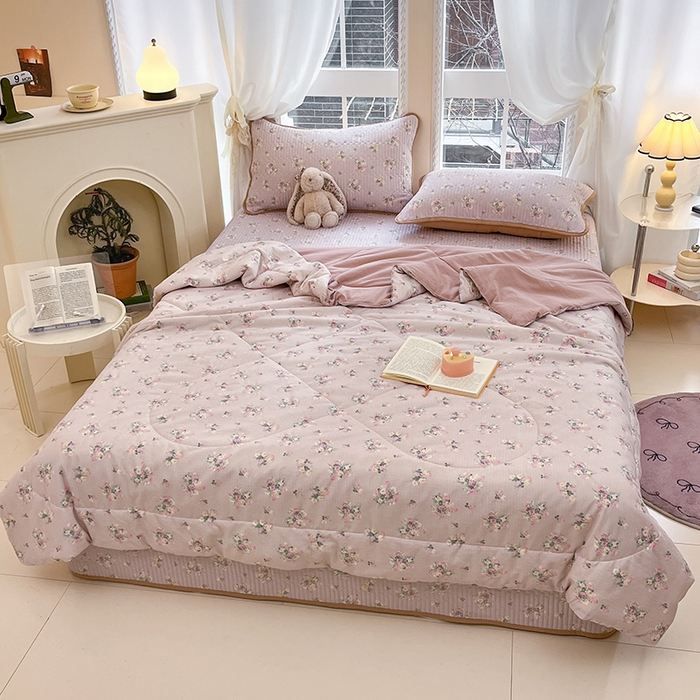 91家纺网 家纺一手货源 找家纺 澜妃 2025春夏新款云感双层纱夏被夏凉被空调被四件套 初暖