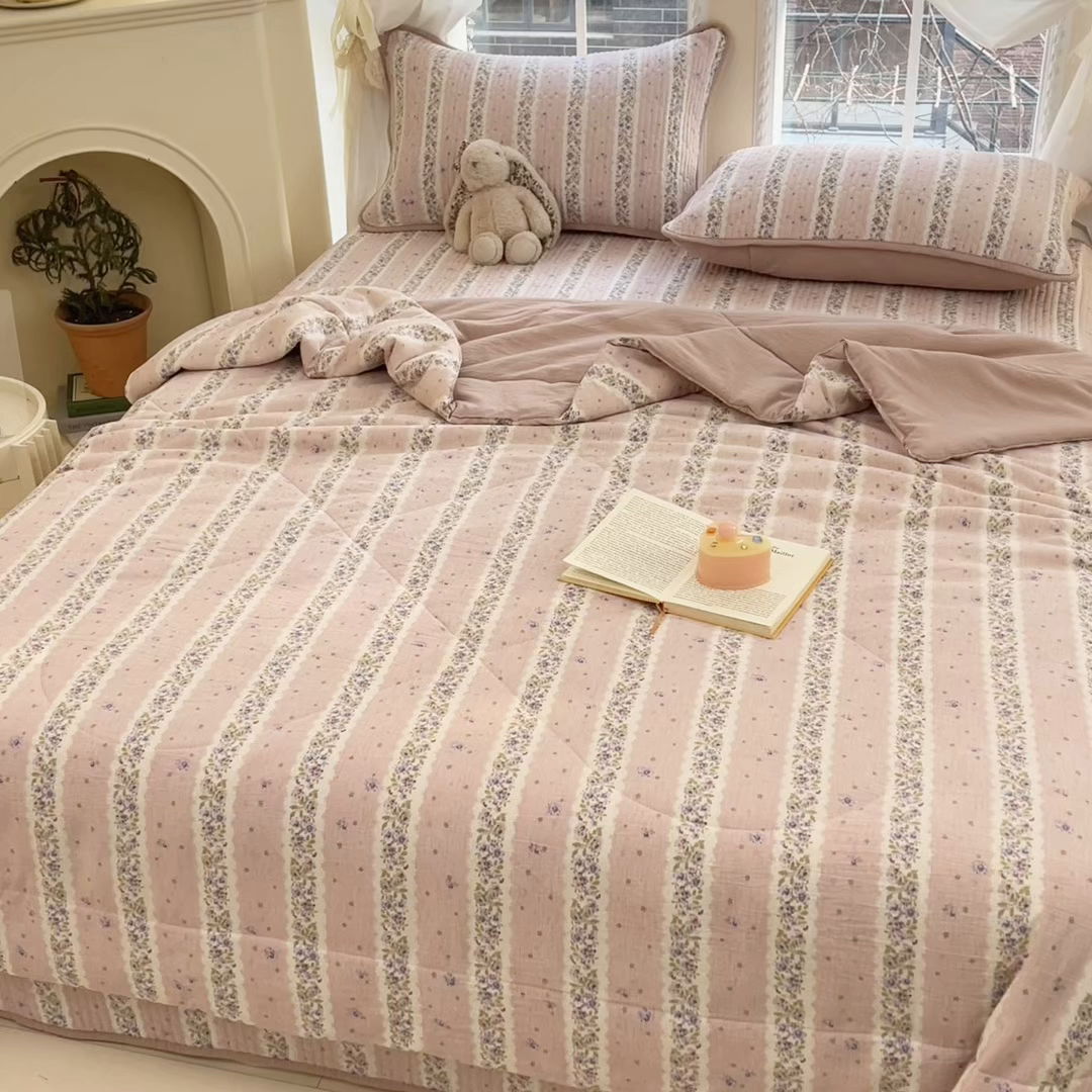 91家纺网 家纺一手货源 找家纺 澜妃 2025春夏新款云感双层纱夏被夏凉被空调被四件套 赫本