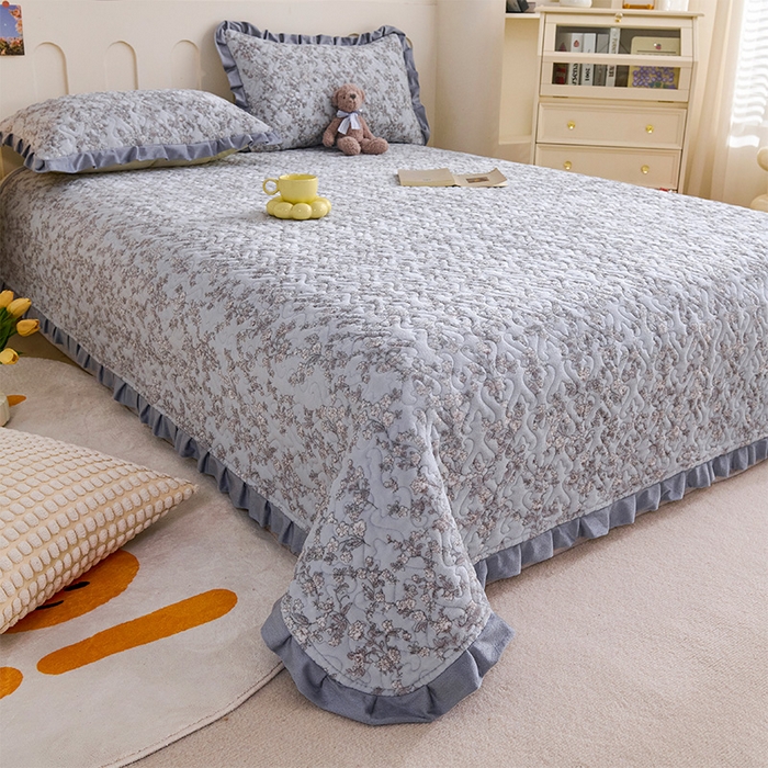 91家纺网 家纺一手货源 找家纺 （总）源舍家纺 2025新款牛奶绒夹棉床盖毯花边床单款