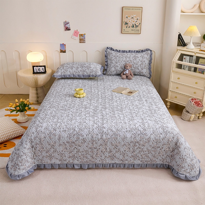 91家纺网 家纺一手货源 找家纺 （总）源舍家纺 2025新款牛奶绒夹棉床盖毯花边床单款