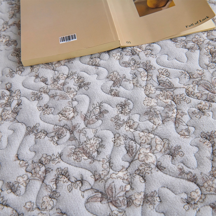 91家纺网 家纺一手货源 找家纺 （总）源舍家纺 2025新款牛奶绒夹棉床盖毯花边床单款