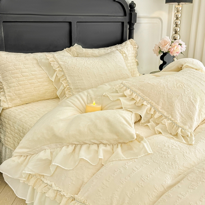 91家纺网 家纺一手货源 找家纺 胜权家纺 2025秋冬新款A类全消光高克重5D雕花牛奶绒夹棉床盖四件套系列 奥威亚-米