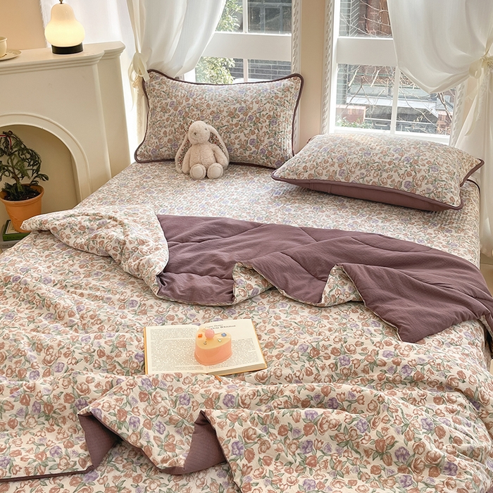 91家纺网 家纺一手货源 找家纺 澜妃 2025春夏新款云感双层纱夏被夏凉被空调被四件套 满园春紫