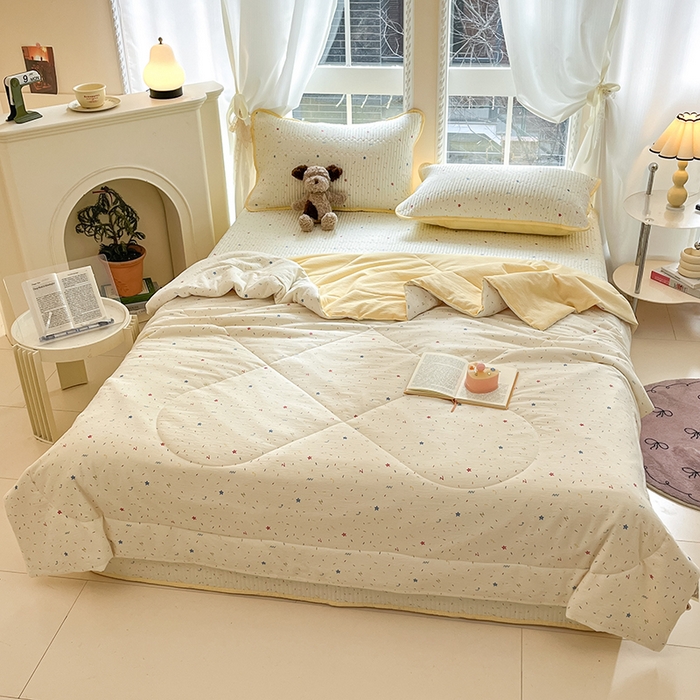 91家纺网 家纺一手货源 找家纺 澜妃 2025春夏新款云感双层纱夏被夏凉被空调被四件套 织梦