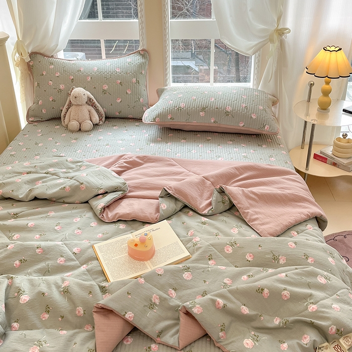 91家纺网 家纺一手货源 找家纺 澜妃 2025春夏新款云感双层纱夏被夏凉被空调被四件套 花满春