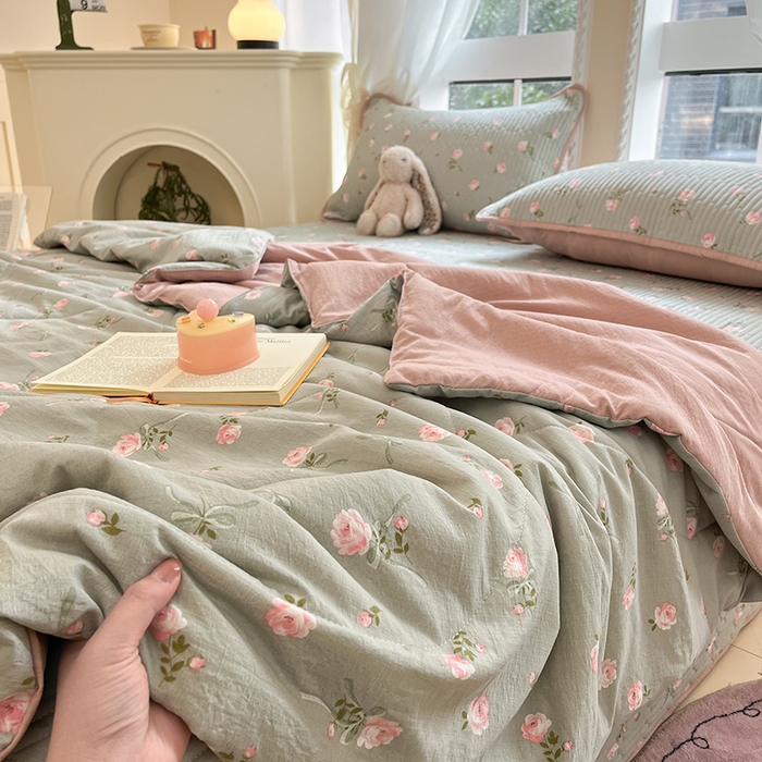 91家纺网 家纺一手货源 找家纺 澜妃 2025春夏新款云感双层纱夏被夏凉被空调被四件套 花满春