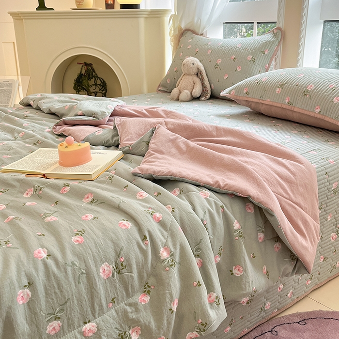 91家纺网 家纺一手货源 找家纺 澜妃 2025春夏新款云感双层纱夏被夏凉被空调被四件套 花满春