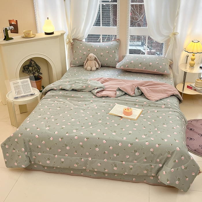 91家纺网 家纺一手货源 找家纺 澜妃 2025春夏新款云感双层纱夏被夏凉被空调被四件套 花满春