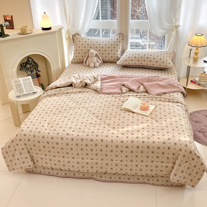 91家纺网 家纺一手货源 找家纺 澜妃 2025春夏新款云感双层纱夏被夏凉被空调被四件套 春芽