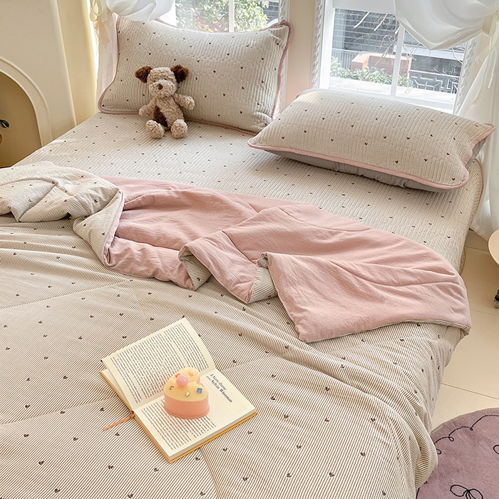 91家纺网 家纺一手货源 找家纺 澜妃 2025春夏新款云感双层纱夏被夏凉被空调被四件套 爱你