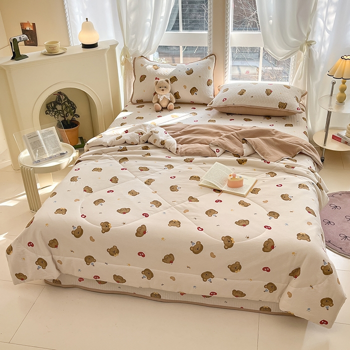 91家纺网 家纺一手货源 找家纺 澜妃 2025春夏新款云感双层纱夏被夏凉被空调被四件套 快乐小熊