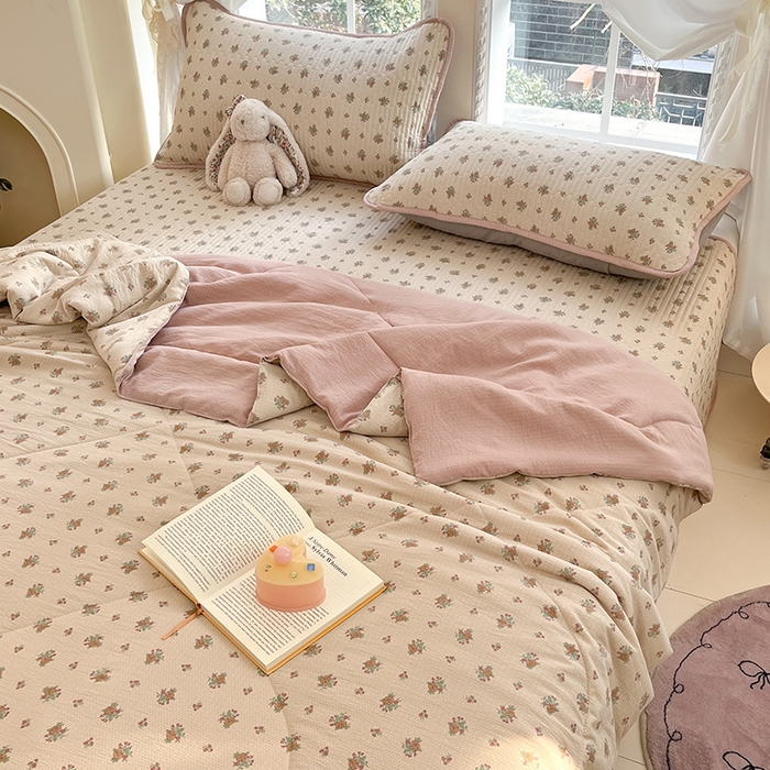 91家纺网 家纺一手货源 找家纺 澜妃 2025春夏新款云感双层纱夏被夏凉被空调被四件套 春芽