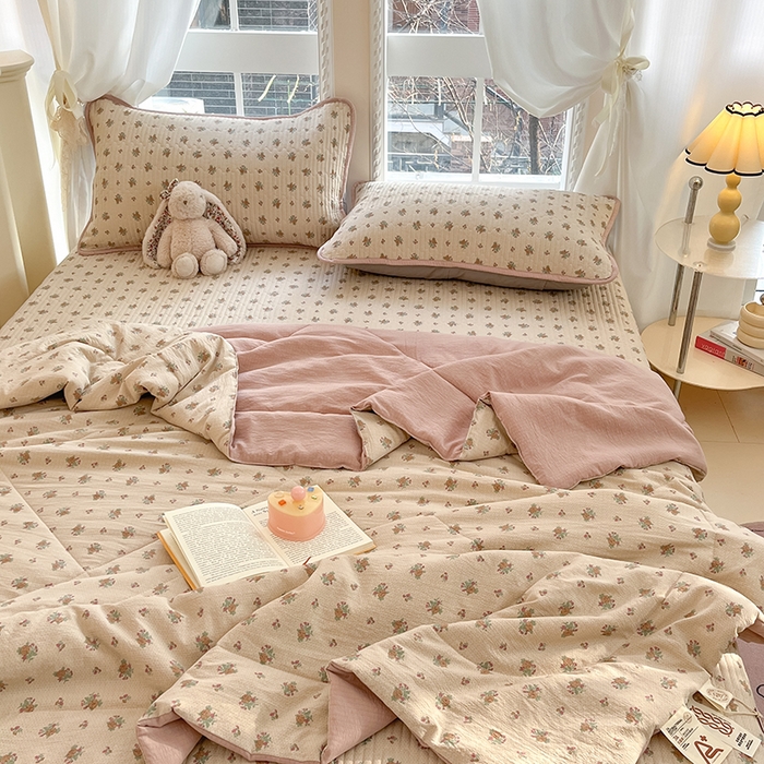 91家纺网 家纺一手货源 找家纺 澜妃 2025春夏新款云感双层纱夏被夏凉被空调被四件套 春芽