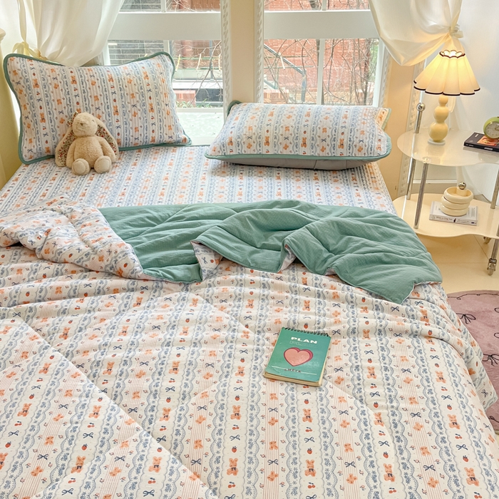 91家纺网 家纺一手货源 找家纺 澜妃 2025春夏新款云感双层纱夏被夏凉被空调被四件套 蝴蝶结熊