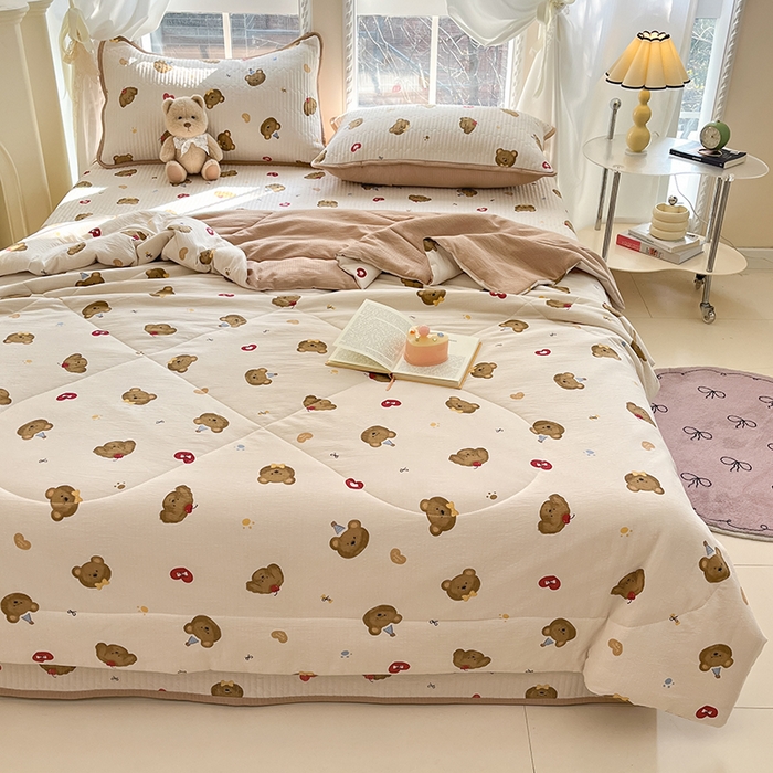 91家纺网 家纺一手货源 找家纺 澜妃 2025春夏新款云感双层纱夏被夏凉被空调被四件套 快乐小熊