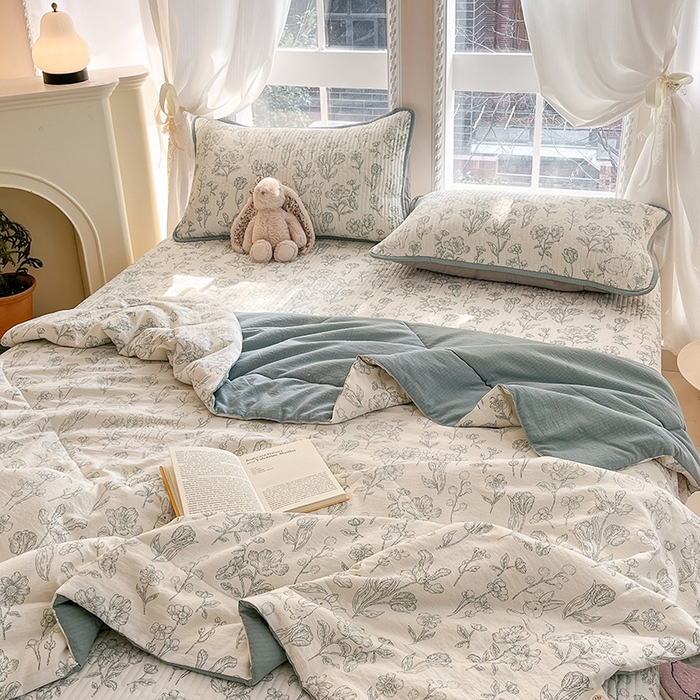 91家纺网 家纺一手货源 找家纺 澜妃 2025春夏新款云感双层纱夏被夏凉被空调被四件套 花开漫漫