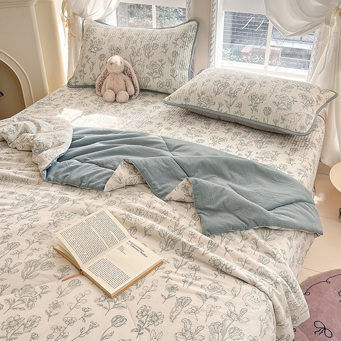91家纺网 家纺一手货源 找家纺 澜妃 2025春夏新款云感双层纱夏被夏凉被空调被四件套 花开漫漫