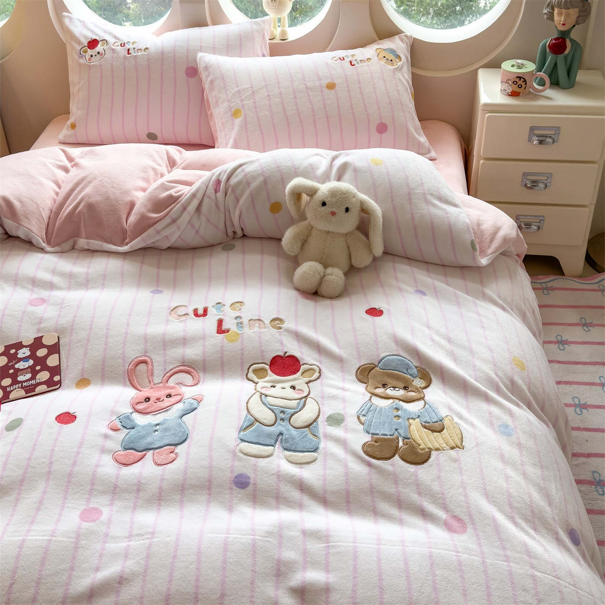 91家纺网 家纺一手货源 找家纺 （总）五月家纺 2025新款A类半消光牛奶绒贴布绒四件套