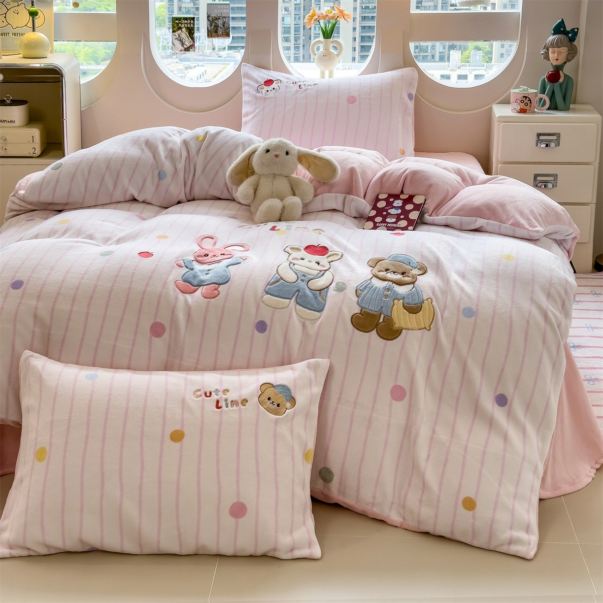 91家纺网 家纺一手货源 找家纺 （总）五月家纺 2025新款A类半消光牛奶绒贴布绒四件套