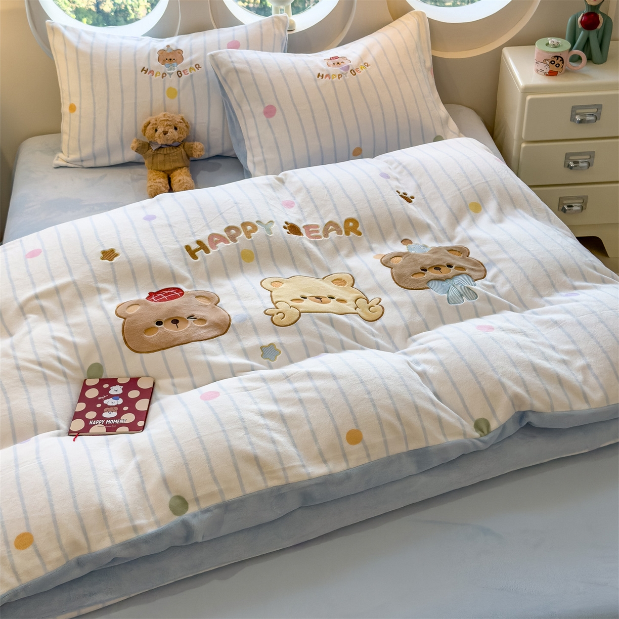 91家纺网 家纺一手货源 找家纺 （总）五月家纺 2025新款A类半消光牛奶绒贴布绒四件套