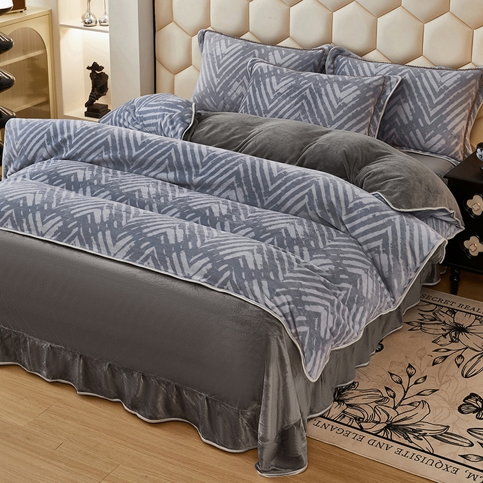 91家纺网 家纺一手货源 找家纺 栩裕 2025新款7斤重牛奶金貂绒印花牛奶绒四件套 几何～灰