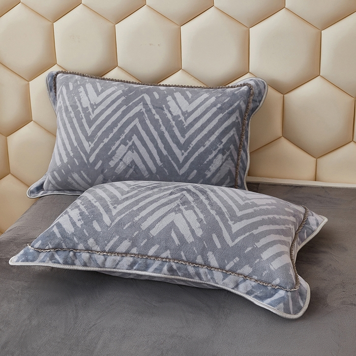 91家纺网 家纺一手货源 找家纺 栩裕 2025新款7斤重牛奶金貂绒印花牛奶绒四件套 几何～灰