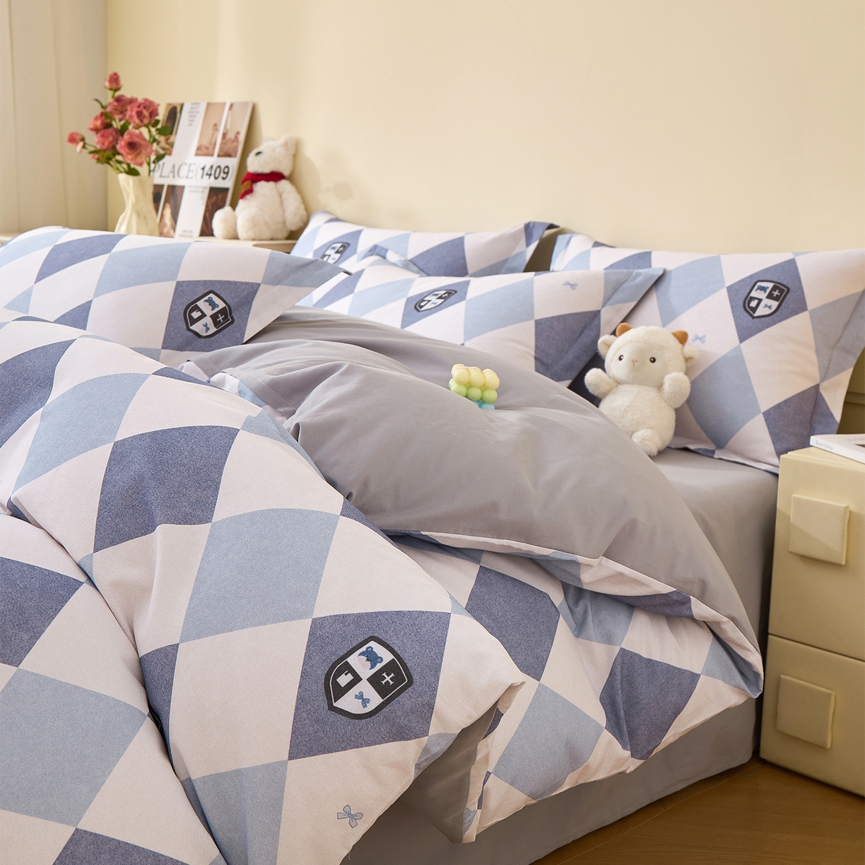 91家纺网 家纺一手货源 找家纺 元元家居（元元被业） 2025秋冬新款全棉纯棉磨毛印花四件套 骑士荣耀