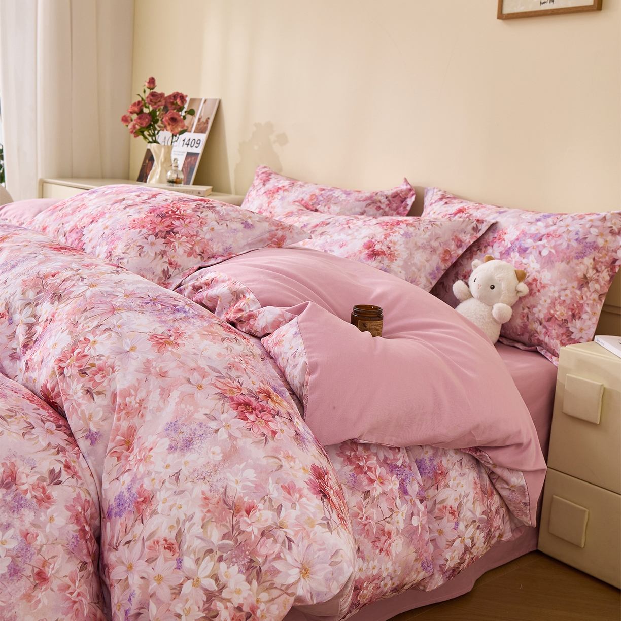 91家纺网 家纺一手货源 找家纺 元元家居（元元被业） 2025秋冬新款全棉纯棉磨毛印花四件套 邂逅粉