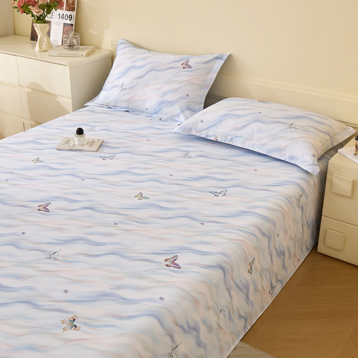 91家纺网 家纺一手货源 找家纺 元元家居（元元被业） 2025秋冬新款全棉纯棉磨毛印花单床单 蝶梦星河