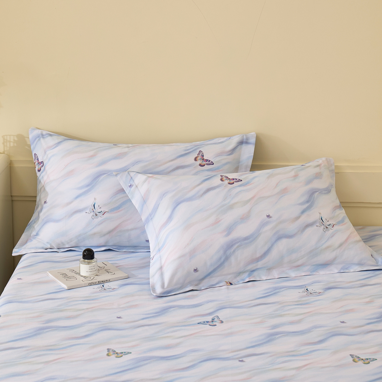 91家纺网 家纺一手货源 找家纺 元元家居（元元被业） 2025秋冬新款全棉纯棉磨毛印花单床单 蝶梦星河