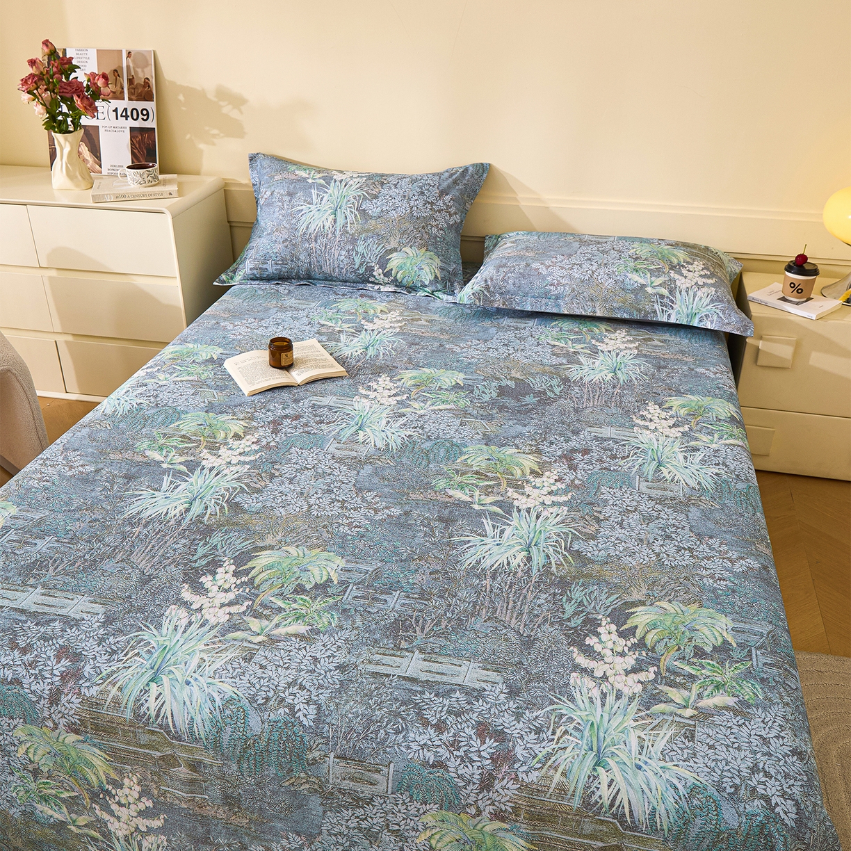 91家纺网 家纺一手货源 找家纺 元元家居（元元被业） 2025秋冬新款全棉纯棉磨毛印花单床单 繁花点缀