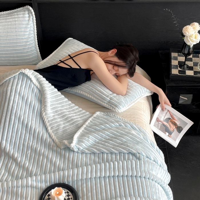 91家纺网 家纺一手货源 找家纺 （总）小叮当家纺仓储工厂店 2025新款亲肤舒适成品抽条阳离子毛毯毯子-阳离子