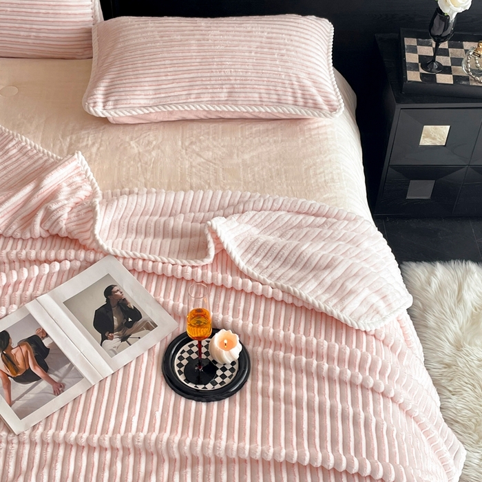 91家纺网 家纺一手货源 找家纺 小叮当家纺仓储工厂店 2025新款亲肤舒适成品抽条阳离子毛毯毯子-阳离子 阳离子-粉