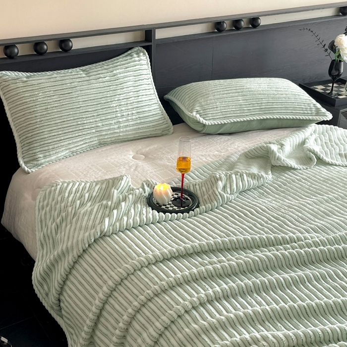 小叮当家纺仓储工厂店 2025新款亲肤舒适成品抽条阳离子毛毯毯子-阳离子 阳离子-绿