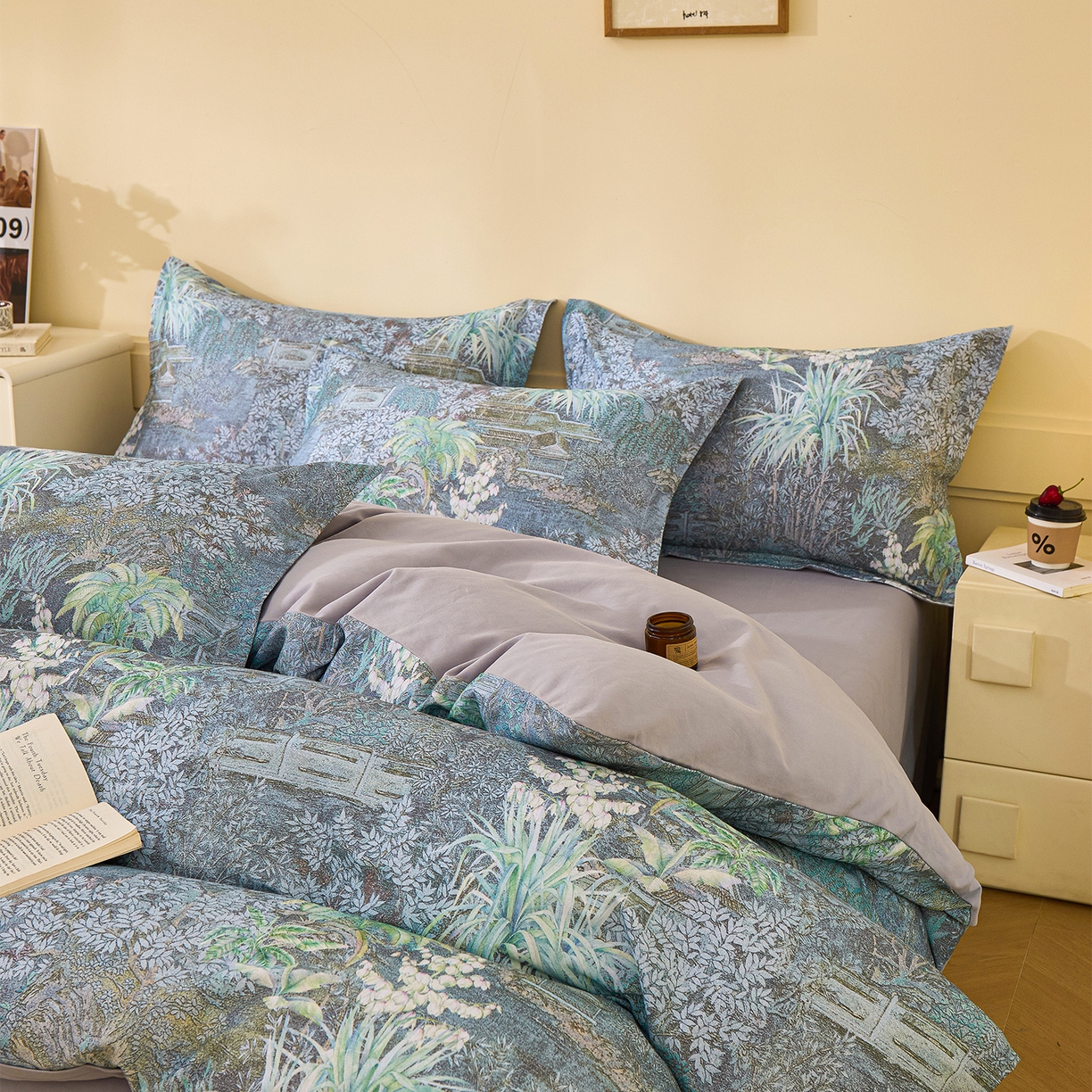 91家纺网 家纺一手货源 找家纺 元元家居（元元被业） 2025秋冬新款全棉纯棉磨毛印花四件套 繁花点缀